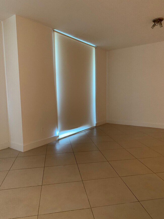 Building Photo - 2275 Biscayne Blvd Blvd