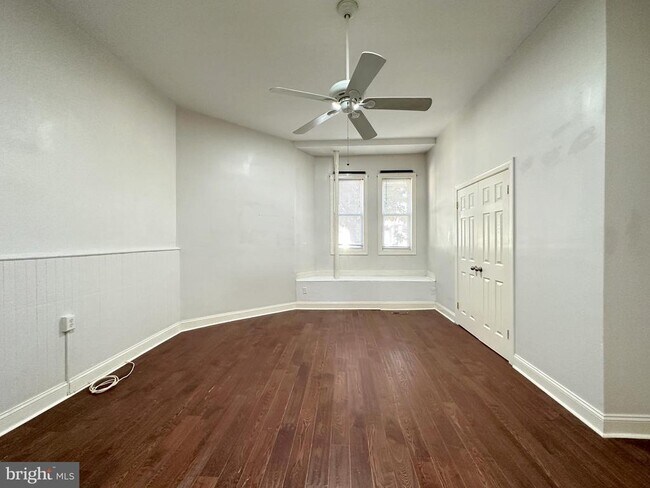 Building Photo - 2528 Poplar St