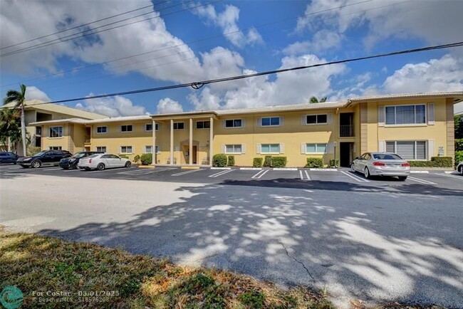 Building Photo - 2811 NE 51st St