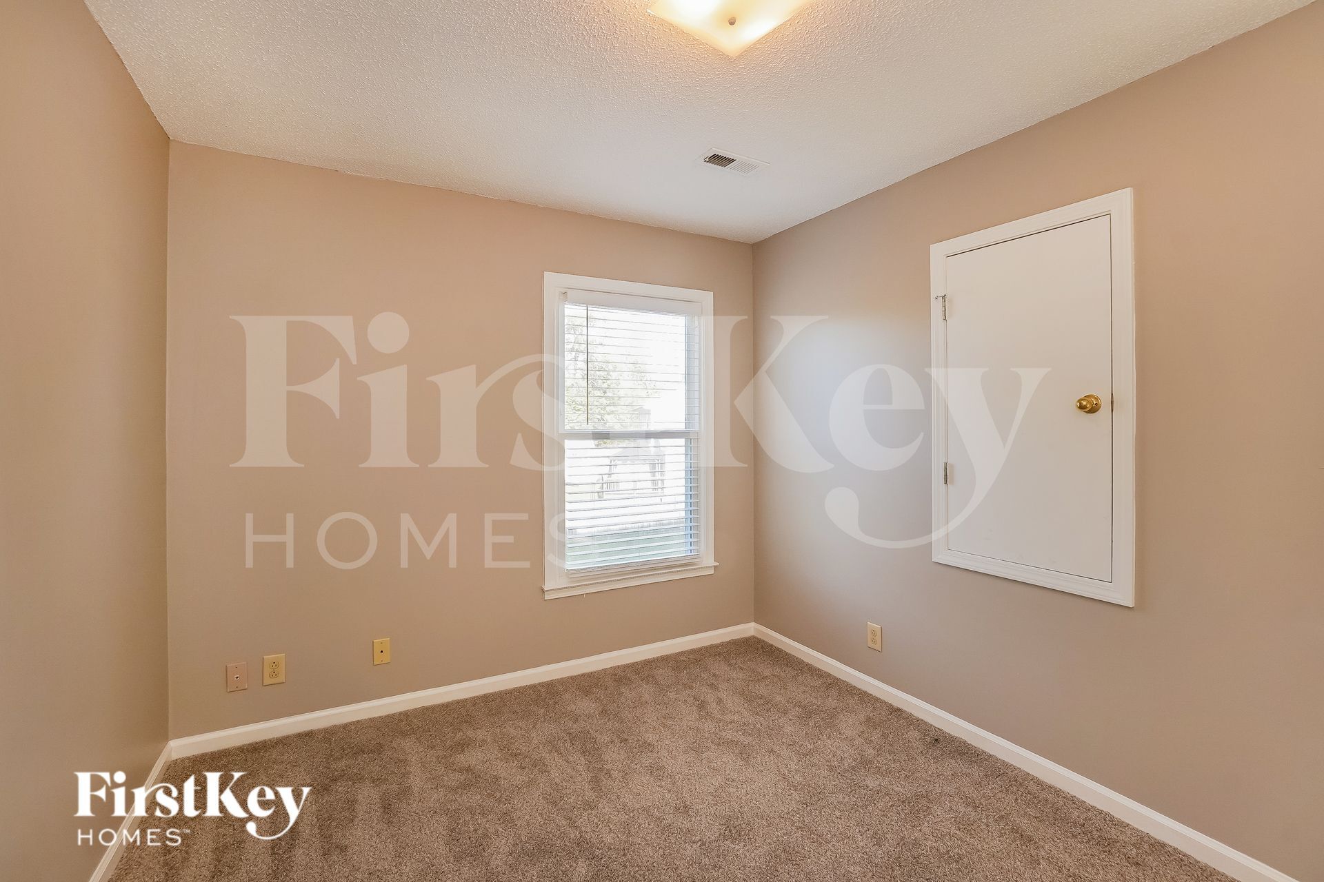 Building Photo - 1237 Archwood Dr