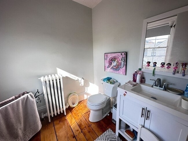 Building Photo - 83 Thorndike St