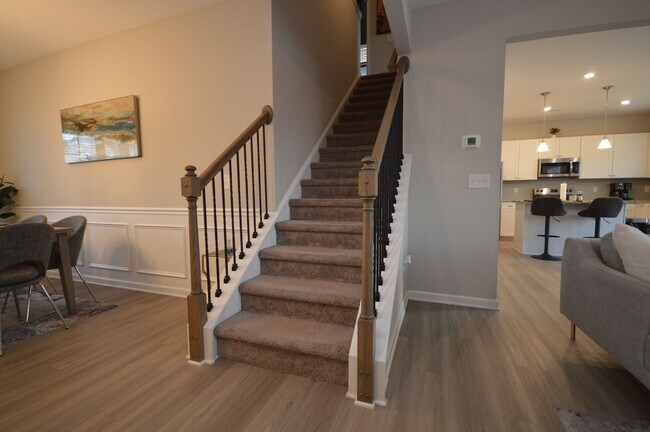 Building Photo - 103 Memorial Ct