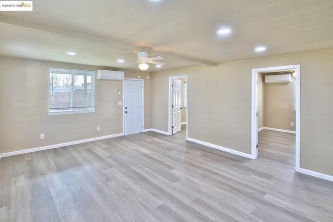 Building Photo - 1618 Viera Ave