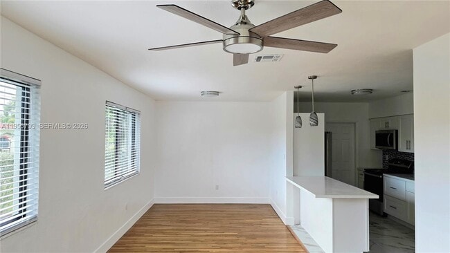 Building Photo - 2440 SW 64th Ave