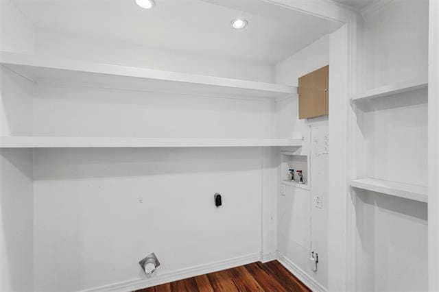 Building Photo - 6421 Kenwood Ave