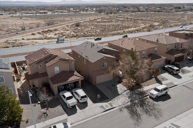 Building Photo - 8300 Bluffs Edge Pl NW