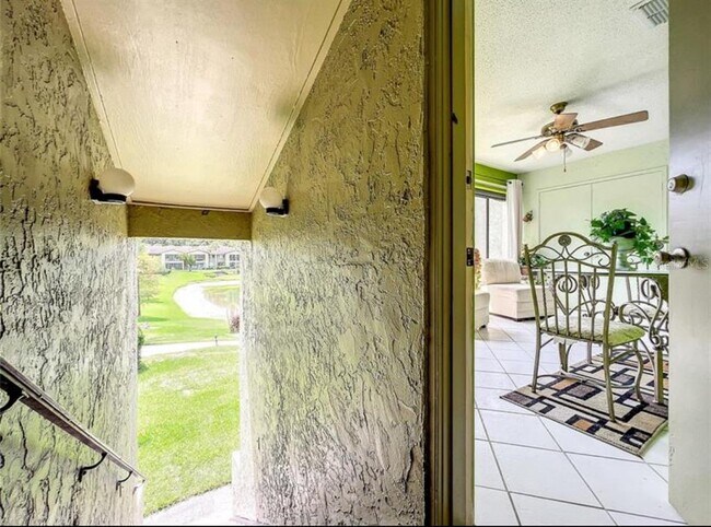 Building Photo - 1 Escondido Cir