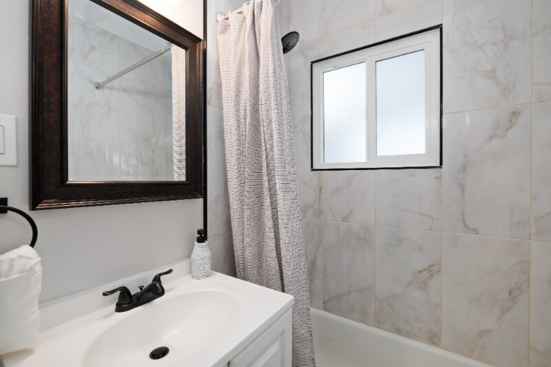 Building Photo - 281 E Pleasant St