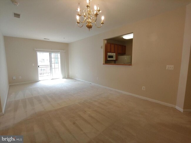 Building Photo - 2610 Chapel Lake Dr