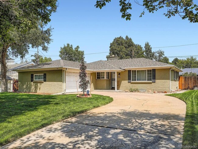 Primary Photo - Impeccable brick ranch home for rent