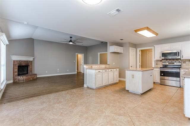 Building Photo - 412 Marybeth Dr