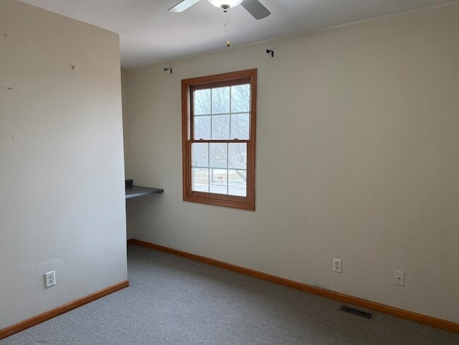 Building Photo - 773 Ridge Dr