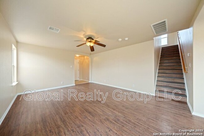 Building Photo - 109 Starling Creek