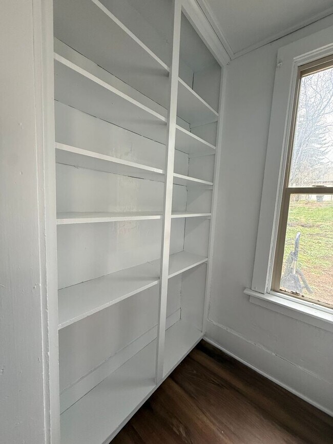 Building Photo - 227-229 S Washington