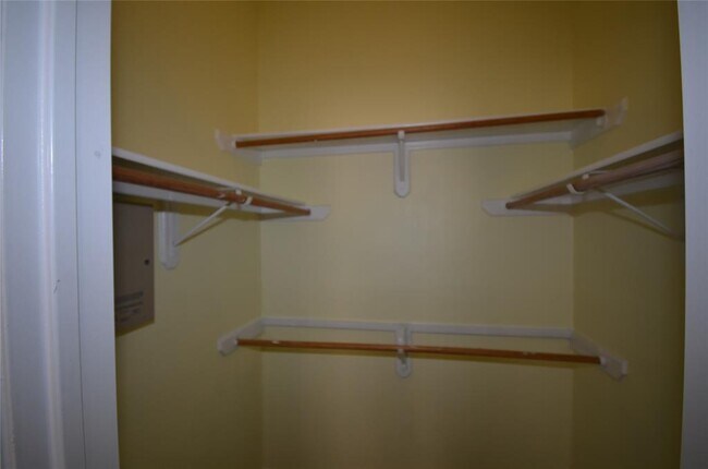 Building Photo - 4729 Castleman Dr