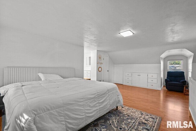 Building Photo - 2612 23rd Ave