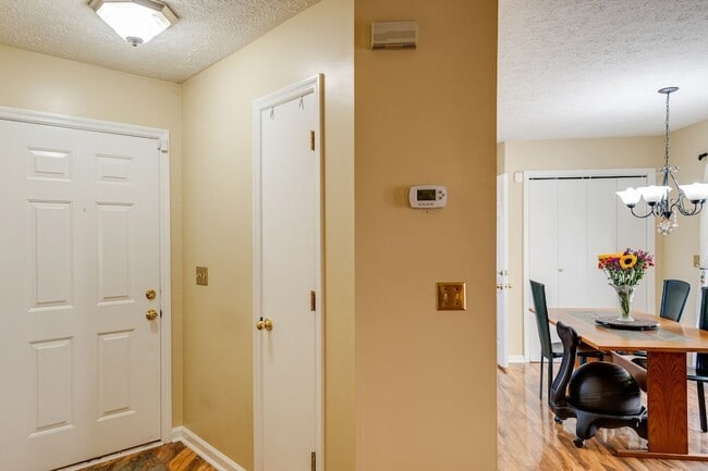Building Photo - 510 Bridal Way Ct