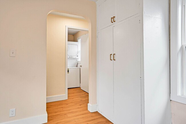 Building Photo - 19th - GPM351N-4