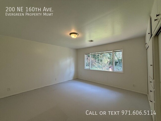 Building Photo - 200 NE 160th Ave