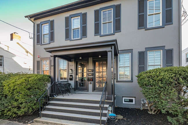 Building Photo - 357-359-359 Nassau St