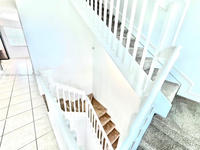 Building Photo - 2909 SW 119th Way