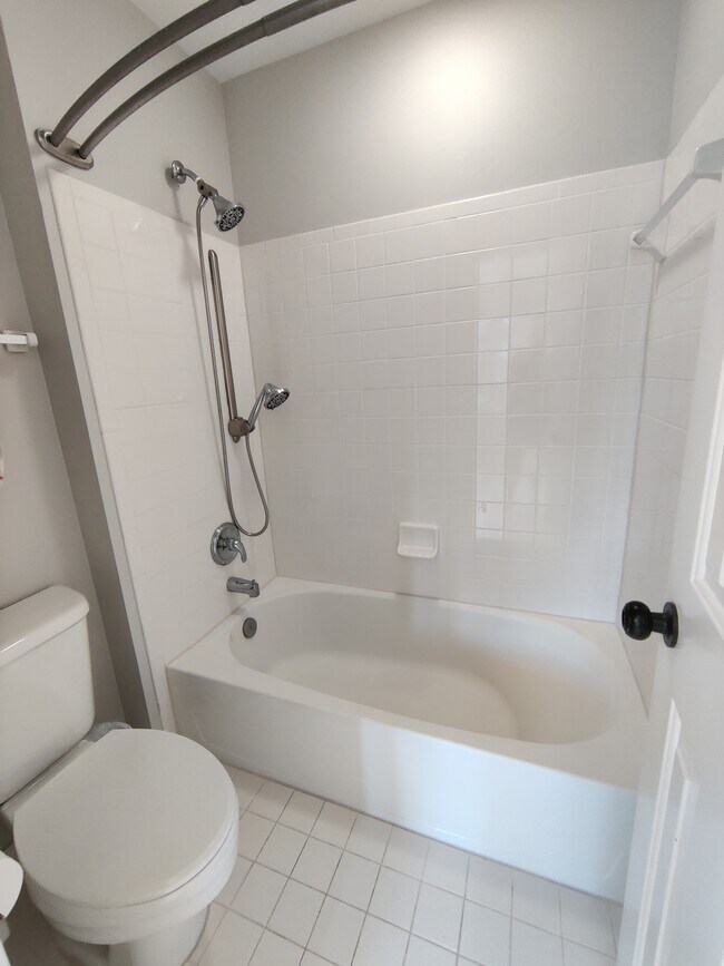 Building Photo - 7500 Tahoe Ct