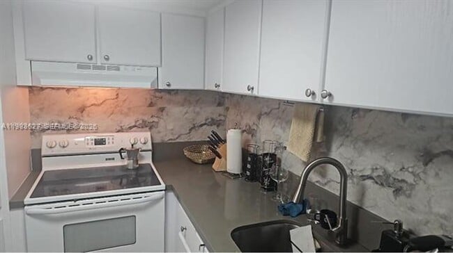 Building Photo - 1000 West Ave