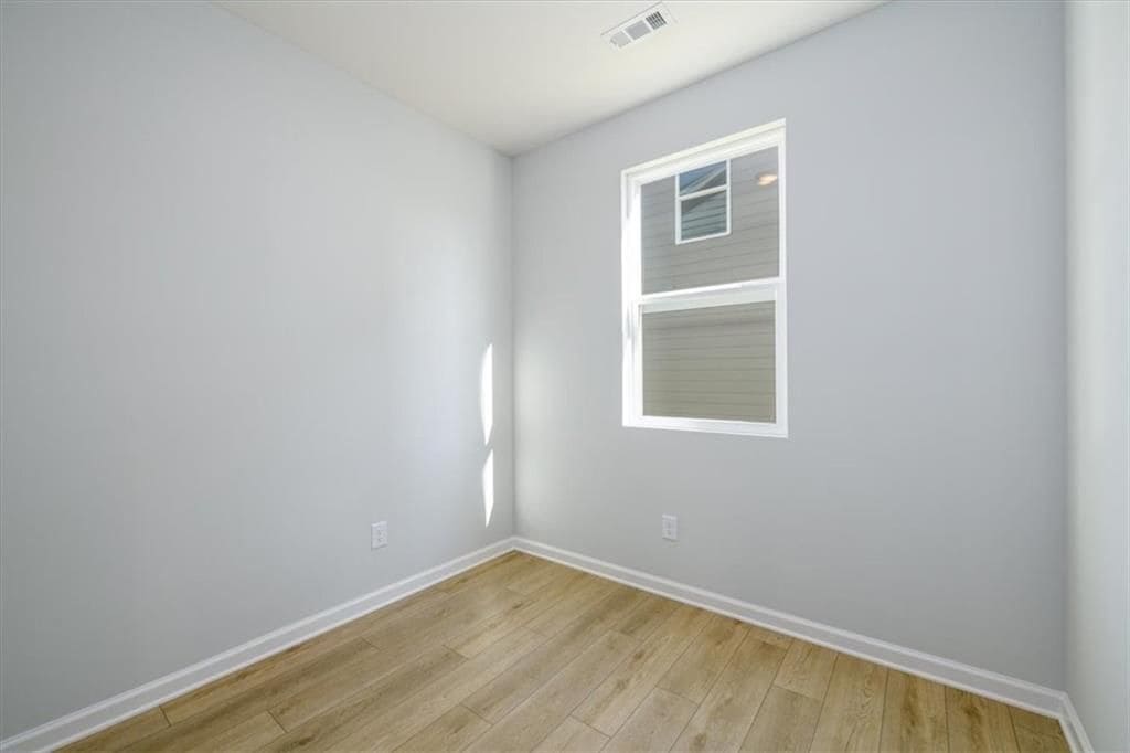 Building Photo - 849 York Aly