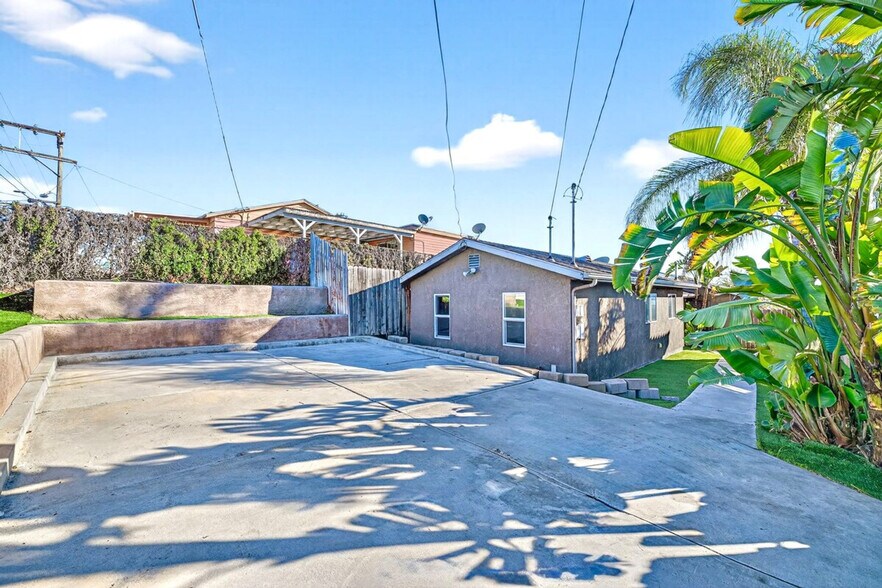 Building Photo - 4045 C St