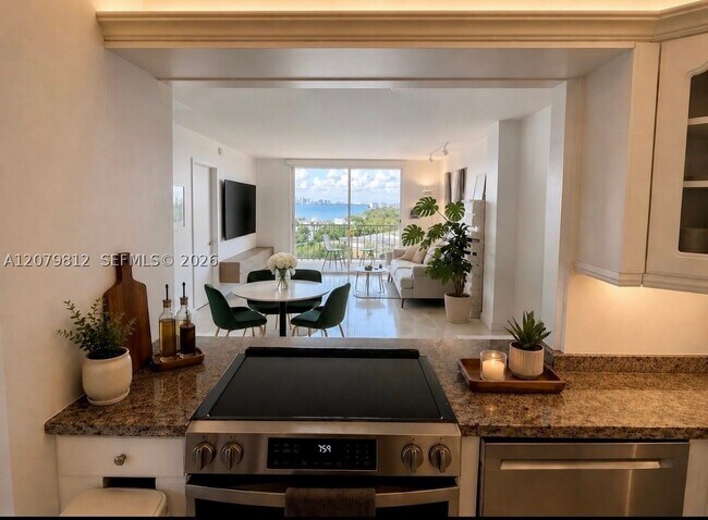 Building Photo - 6900 Bay 9L Bay