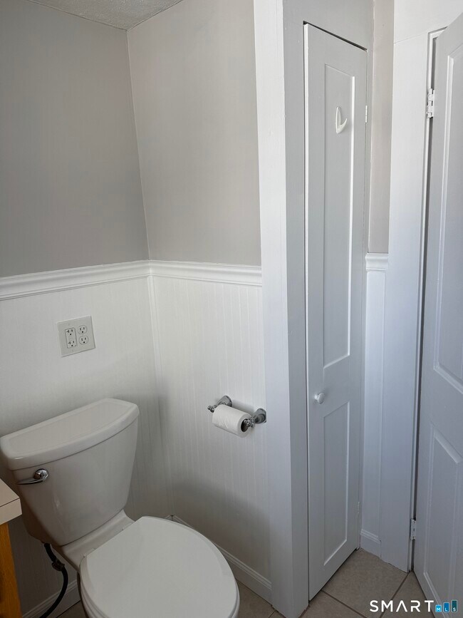 Building Photo - 8 Alto Rd