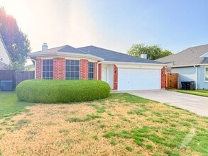 Building Photo - 8125 Dripping Springs Dr