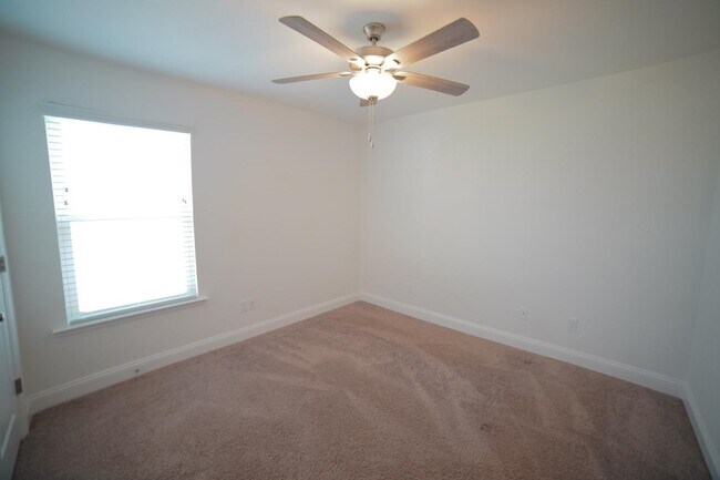 Building Photo - 219 Bienville Pl