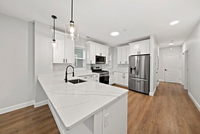 Building Photo - 22 Madison Ave