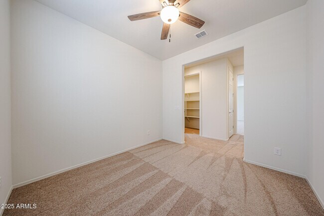 Building Photo - 7106 W Hedge Hog Pl
