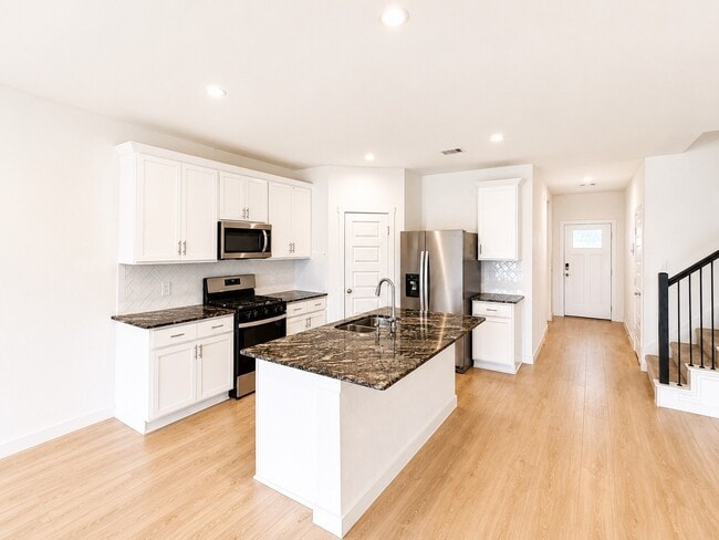 Building Photo - 7807 Acqua Pulita Ln