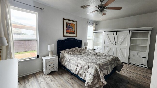 Building Photo - 2606 Oakwood Blf Trl