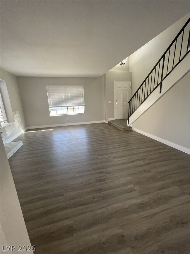 Building Photo - 2840 Belleza Ln