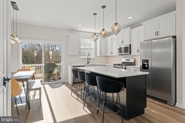 Building Photo - 69 Aviary Rd