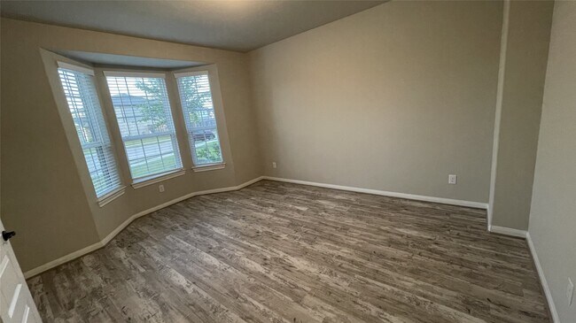 Building Photo - 5802 Golden Peak Ln