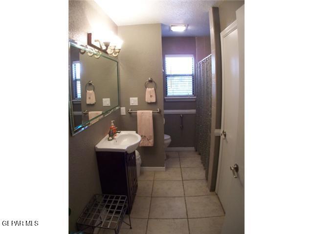 Building Photo - 1633 Charles Owens Dr