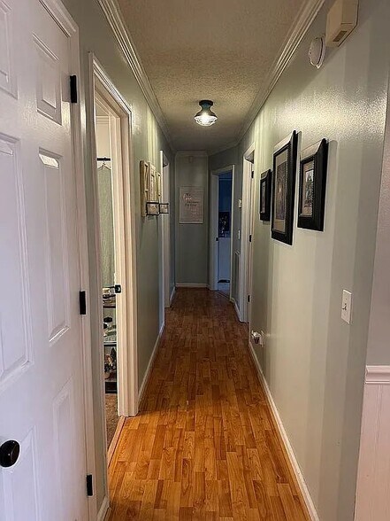 Building Photo - 8145 Iris Dr