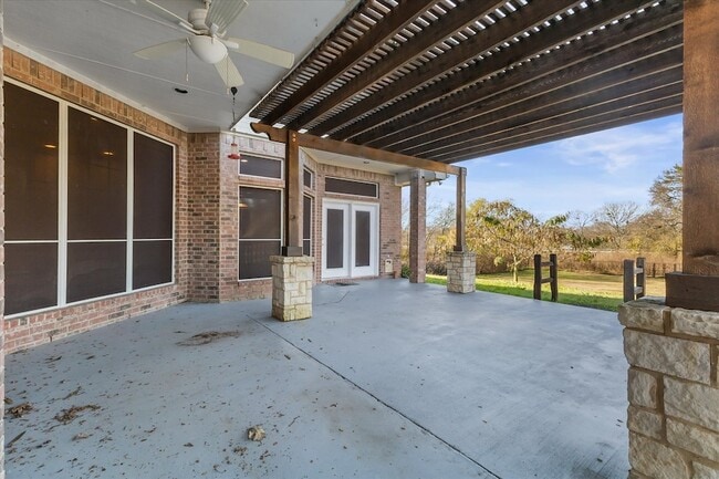 Building Photo - 2045 Chisholm Trail