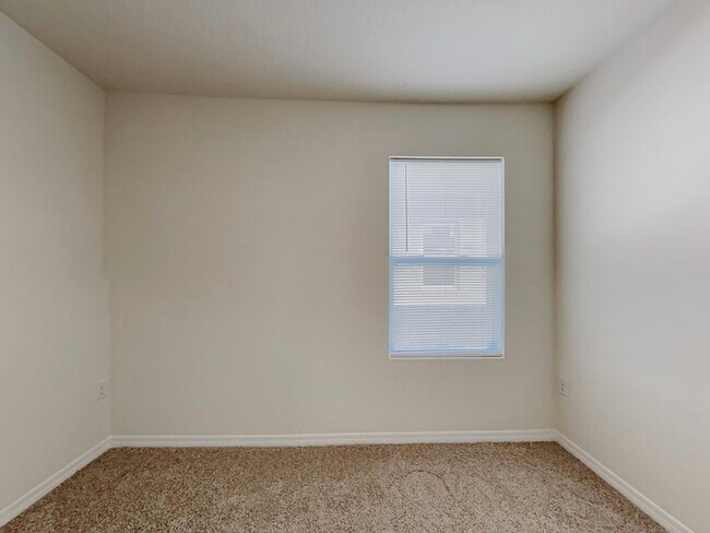 Building Photo - 9678 Black Walnut Dr
