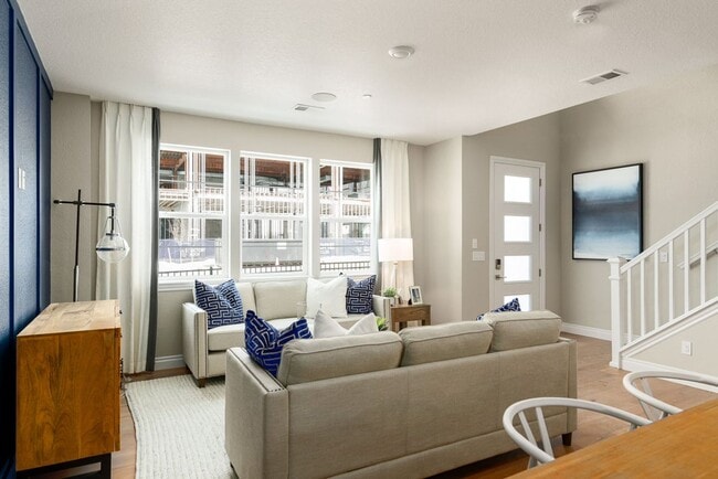 Building Photo - Beautiful 2-story modern townhome available for rent in booming Interquest & Voyager area