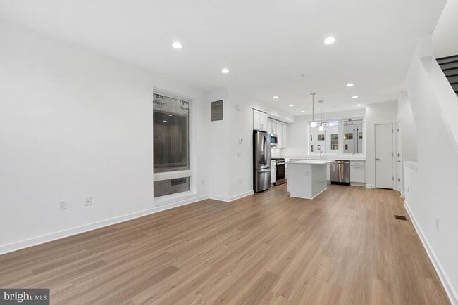 Building Photo - 3000 Schirra Ln