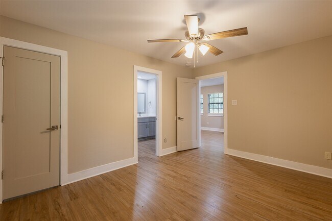 Building Photo - 12028 Cedar Ln