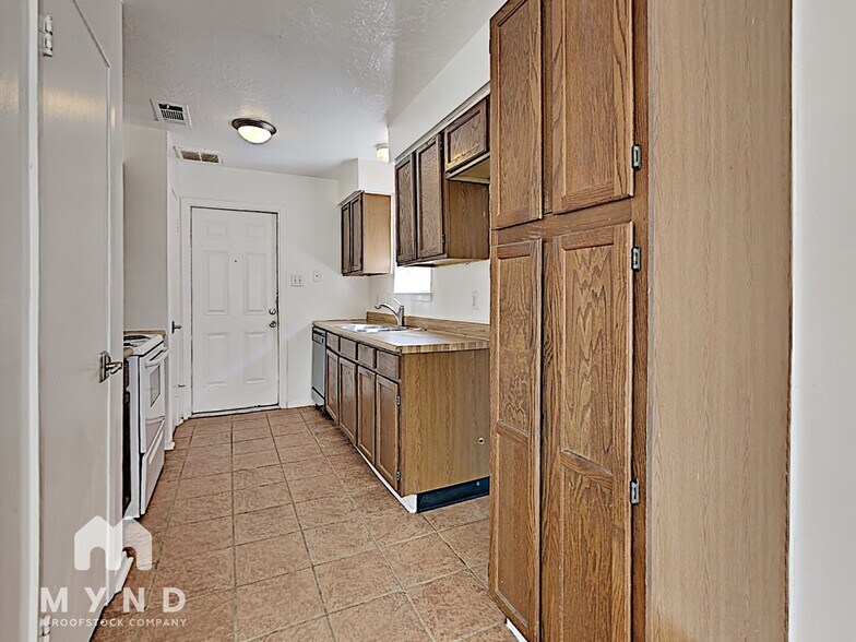 Building Photo - 4435 Algernon Dr