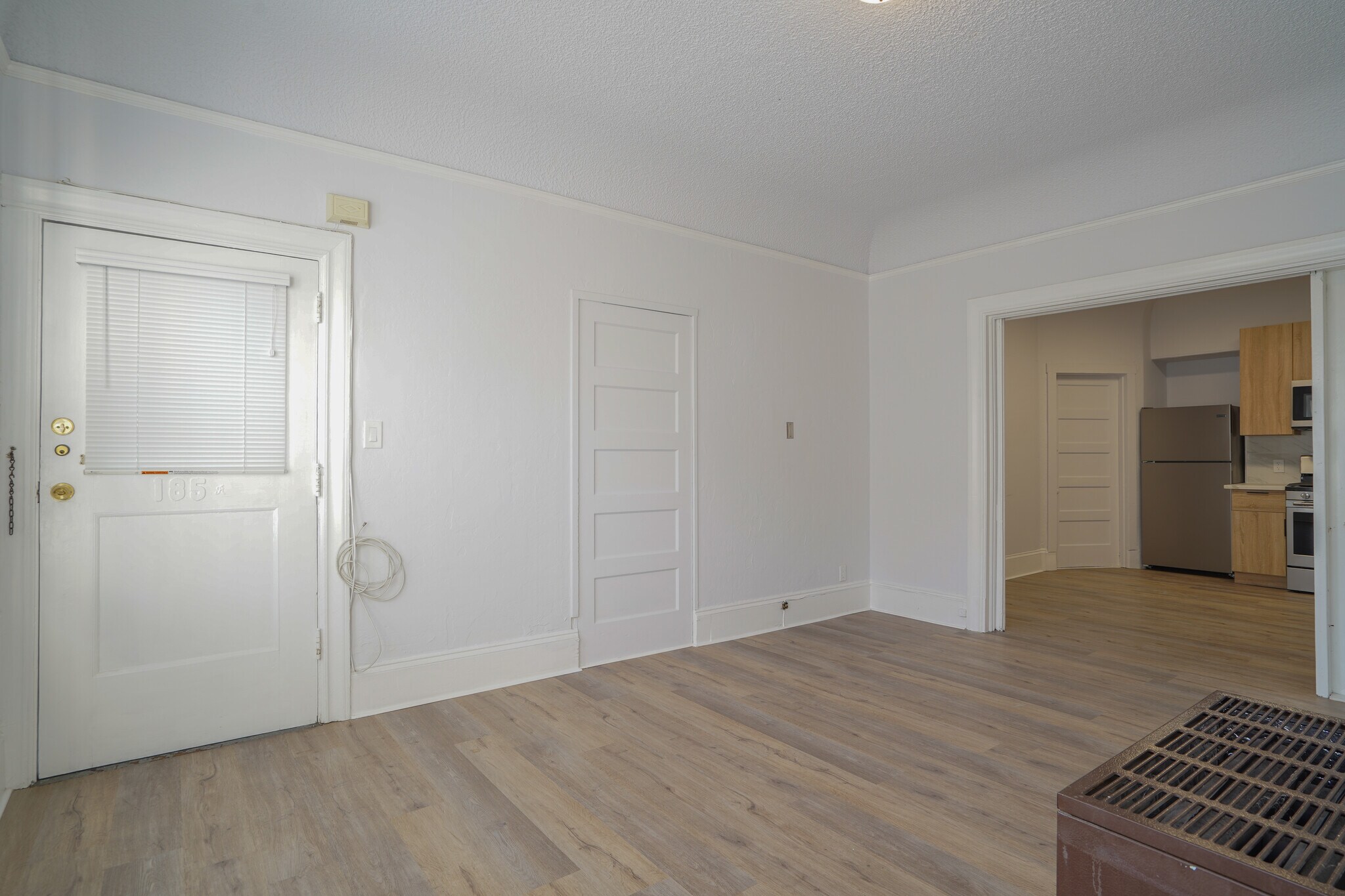 Building Photo - 185 10th St