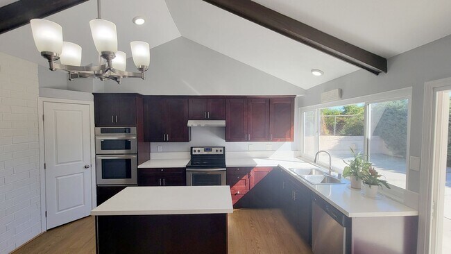 Building Photo - 4 Bed/ 2.5 bath House in Rancho Penasquitos